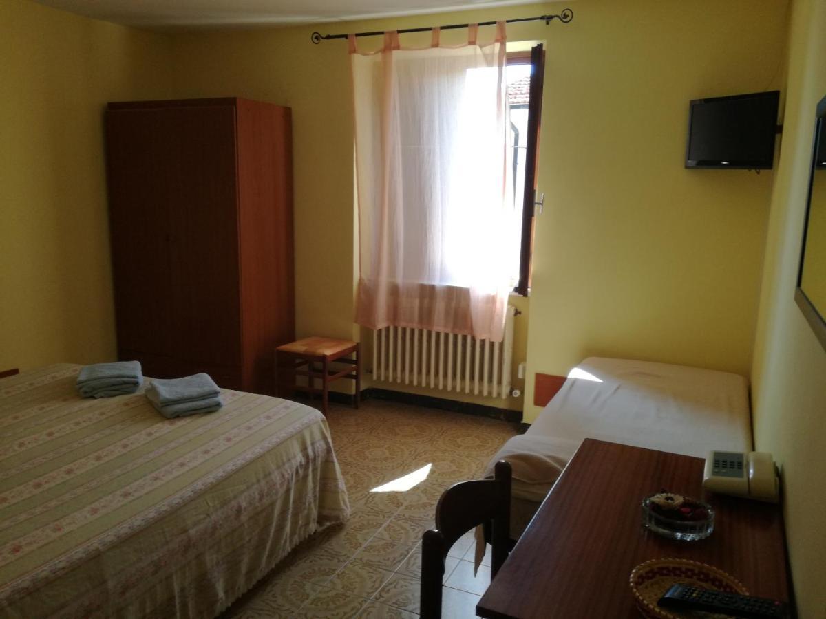 Albergo Al Castello Millesimo エクステリア 写真