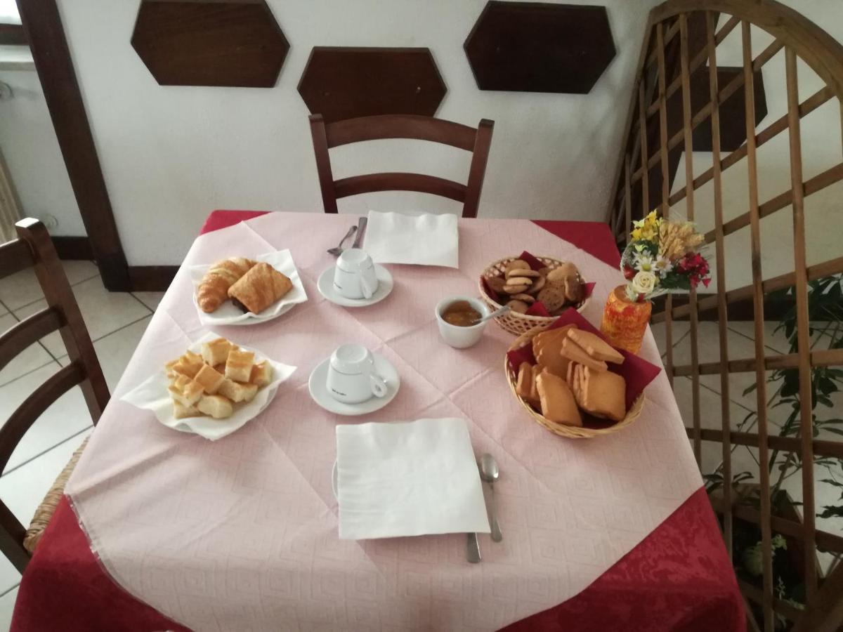 Albergo Al Castello Millesimo エクステリア 写真