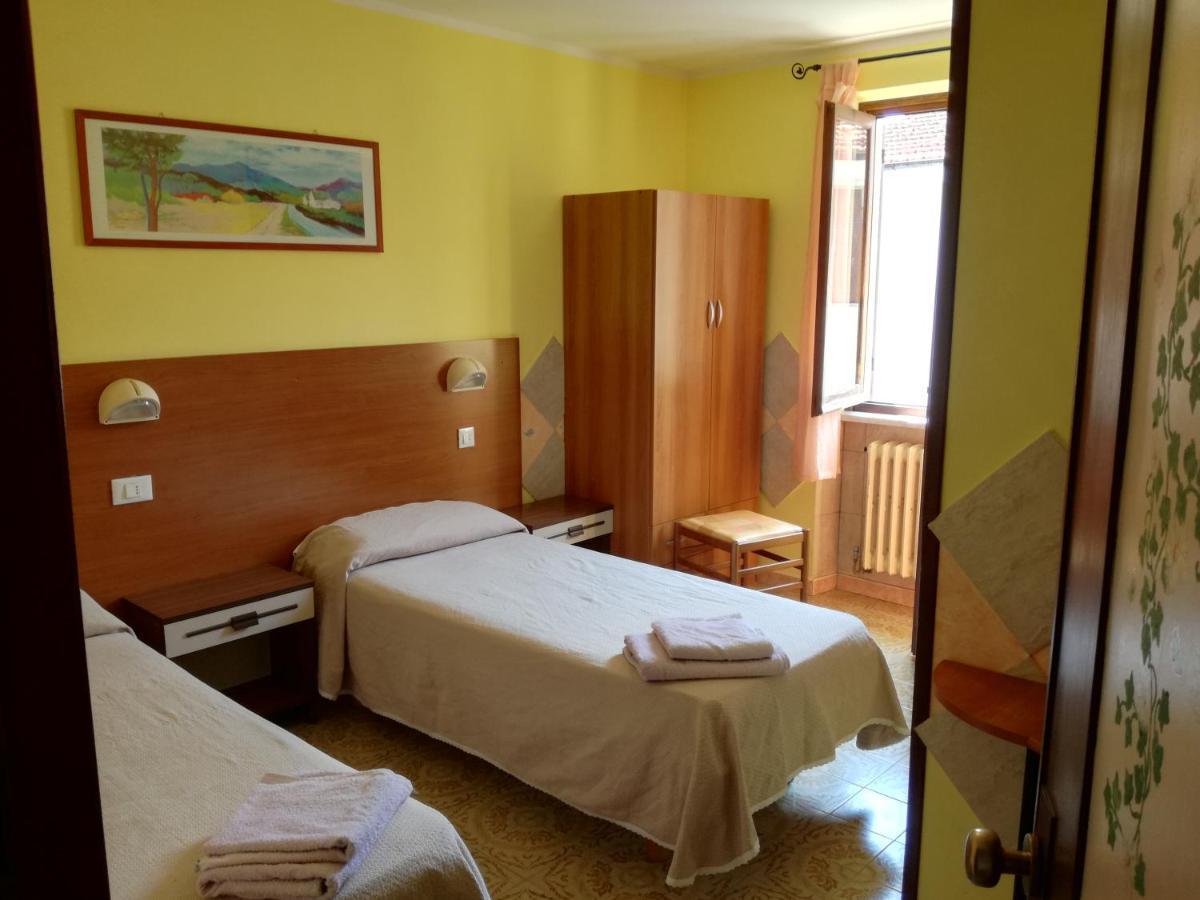 Albergo Al Castello Millesimo エクステリア 写真