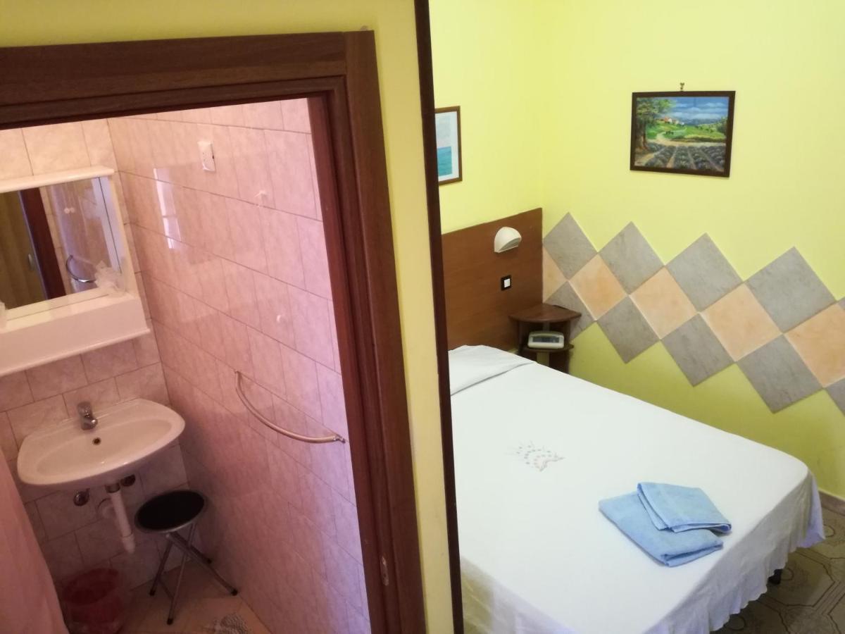 Albergo Al Castello Millesimo エクステリア 写真